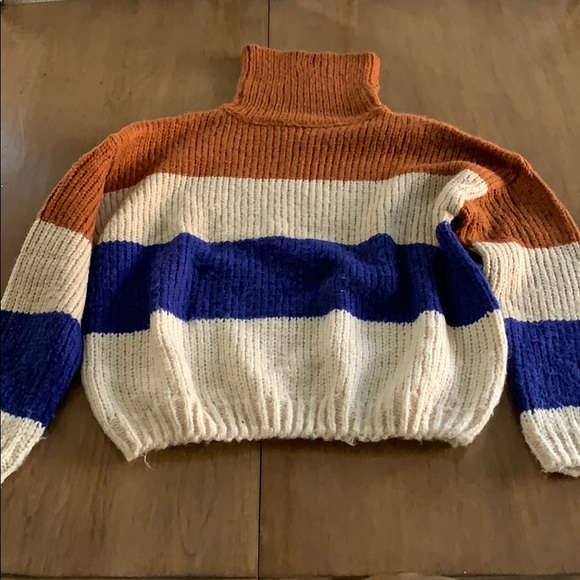 Woven Heart Sweaters - Woven Heart turtleneck sweater